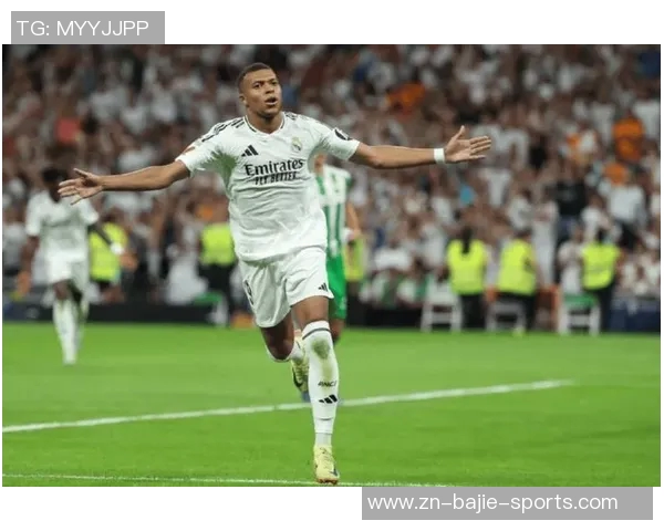 姆巴佩突入禁区遭对方侵犯却未获裁判判罚引发争议