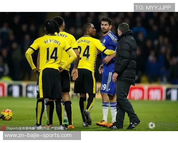 赛场竞争激烈阿门与阿尔瓦拉多冲突后握手言和展现体育精神