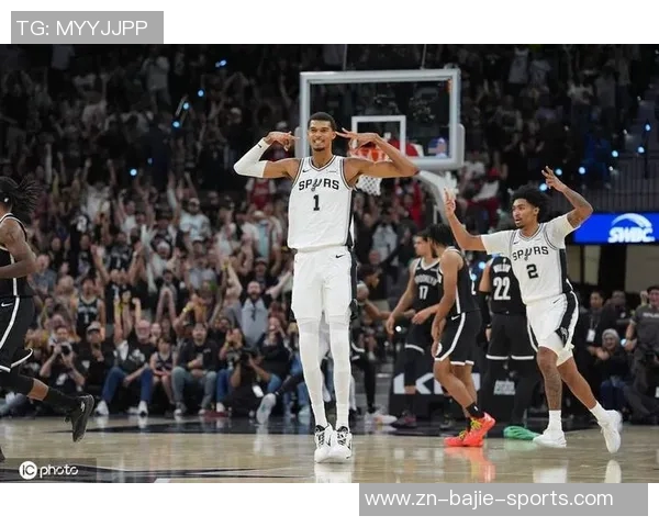 字母哥效力雄鹿十三年忠诚不渝现役球员时长仅次库里和追梦 字母哥效力雄鹿十三年忠诚不渝现役球员时长仅次库里和追梦