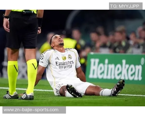 皇马全员集结阿诺德卡瓦哈尔赫伊森塞巴略斯齐聚训练场