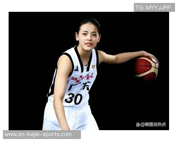 杨舒予分享中秋快乐照片展现独特稀缺库存的乱七八糟魅力 杨舒予分享中秋快乐照片展现独特稀缺库存的乱七八糟魅力