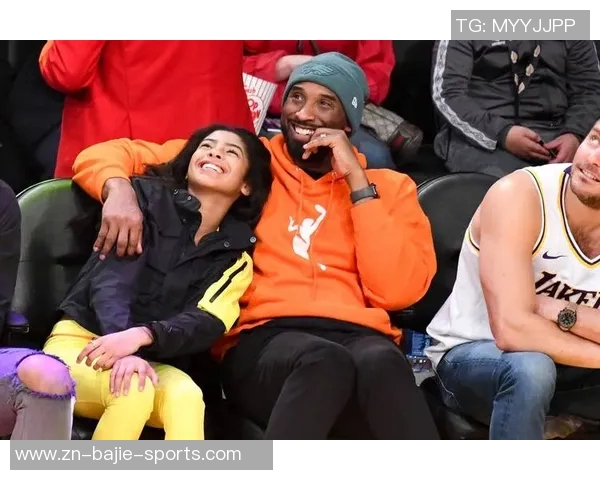 公牛主场大屏幕深情致敬科比与Gigi共同缅怀篮球传奇的伟大瞬间